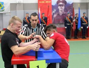 В Хорошевском районе Москвы прошел юбилейный турнир по армрестлингу